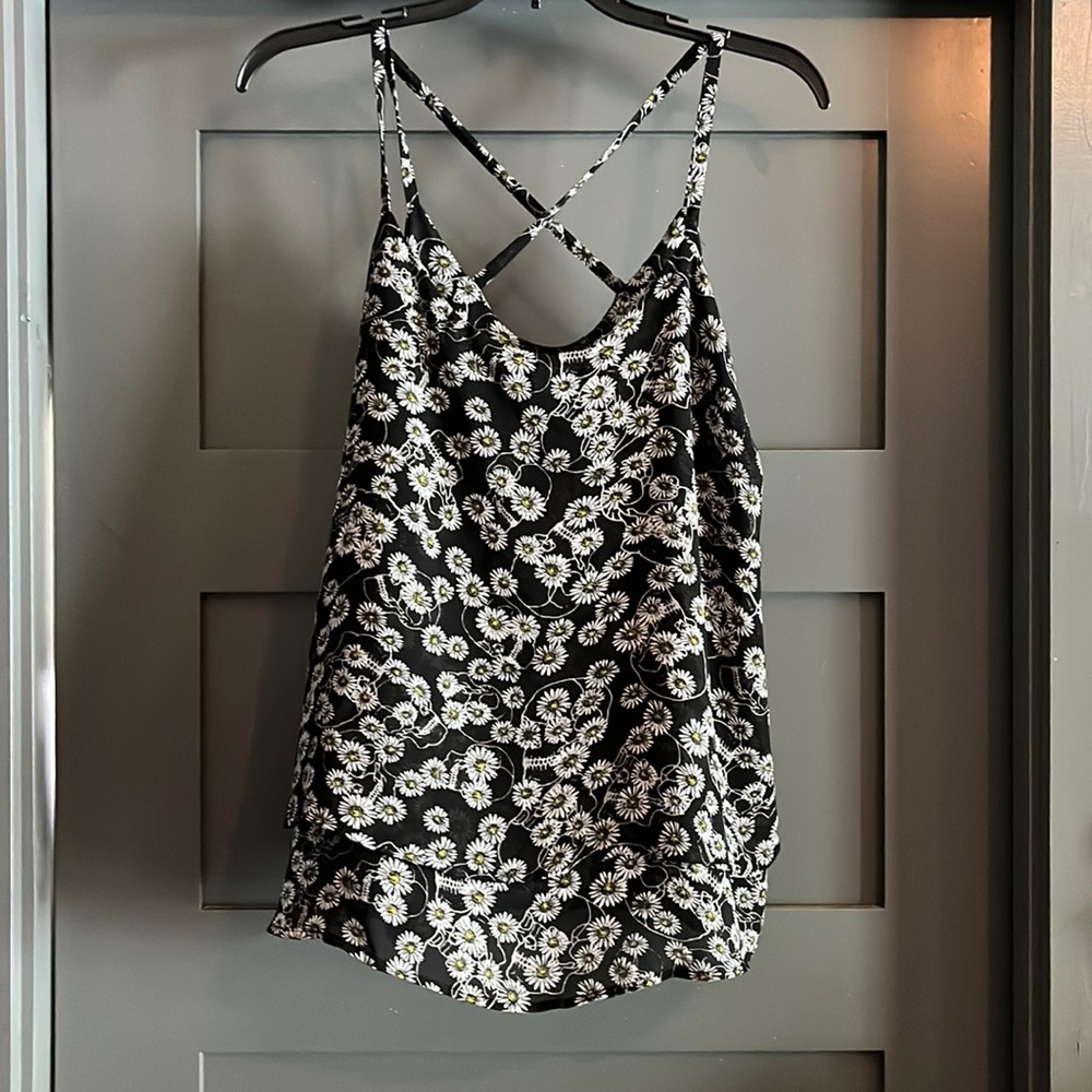 Hot Topic Floral Tank Top